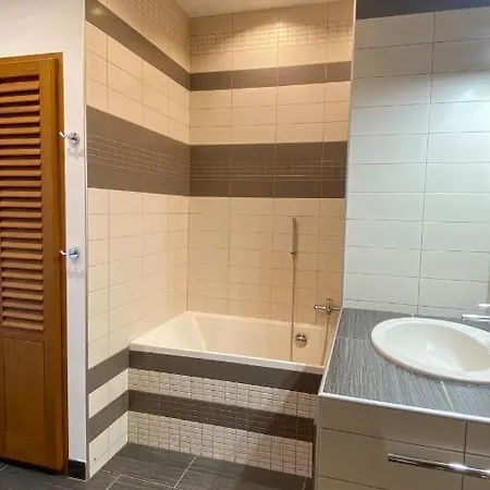 T3 De 140m2 Pour 7 Pers- Extra Centre Ajaccio - A 5 Min A Pied Des Plages - Classe 5 Etoiles - Casa Di Artisti *